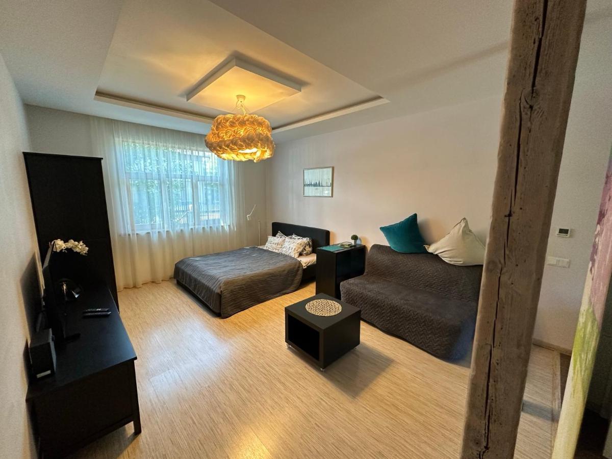 Studio Apartment In Private House Rīga Exterior foto