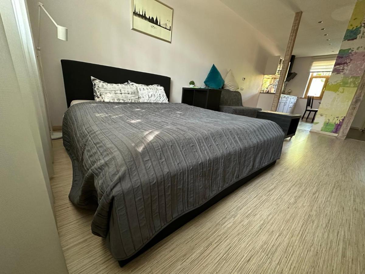 Studio Apartment In Private House Rīga Exterior foto
