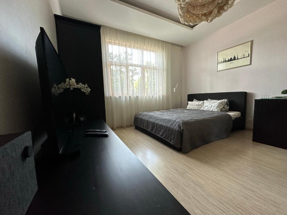 Studio Apartment In Private House Rīga Exterior foto